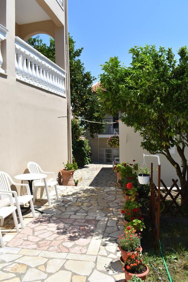 Ferienwohnung Roys Blu Kávos Exterior foto
