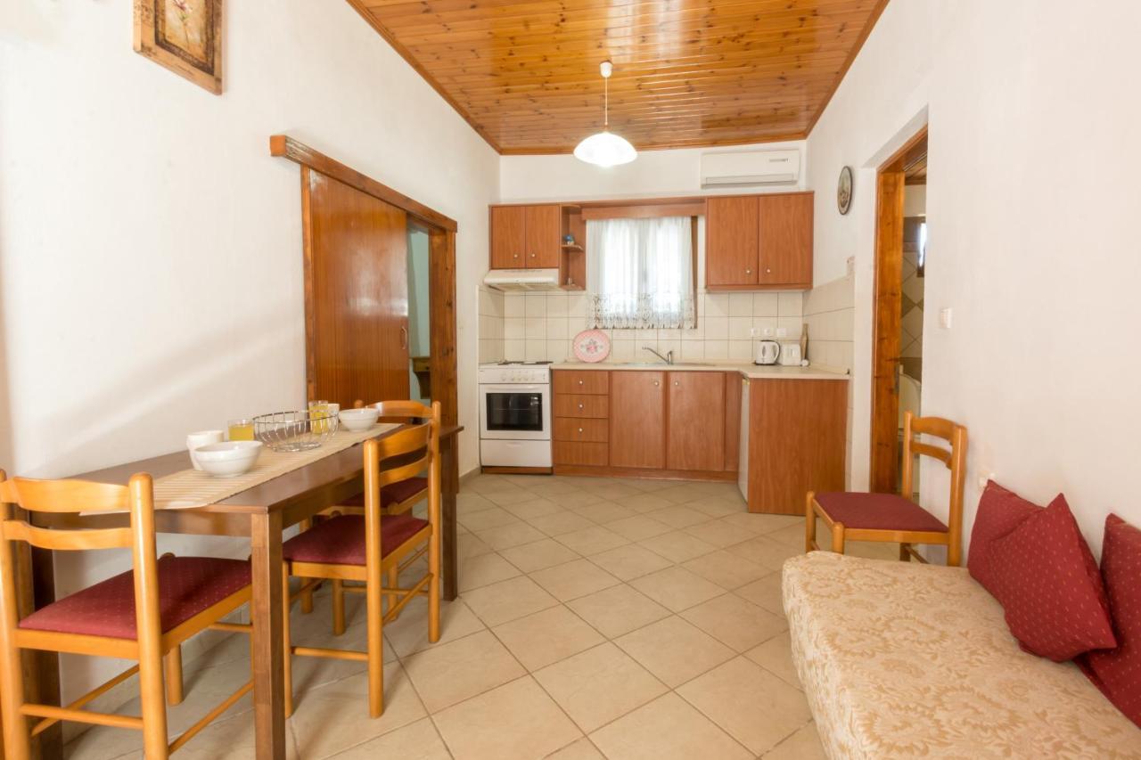 Ferienwohnung Roys Blu Kávos Exterior foto